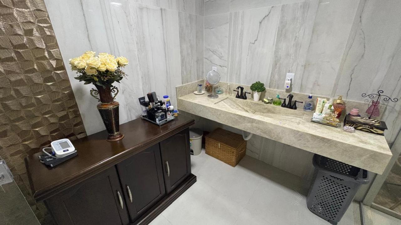 Condominio Villa Firenze Ананиндеуа Екстериор снимка
